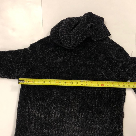 Saks Fifth Avenue S Chenille Dark Charcoal Grey Sweater Cozy Excellent Condition - Picture 9 of 11
